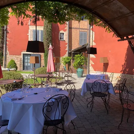 Les Jardins De La Tour Hotel 3*